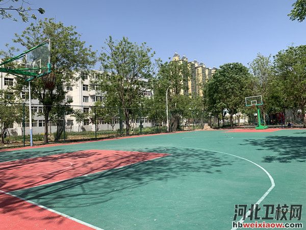 石家莊華師經(jīng)濟(jì)管理學(xué)校操場