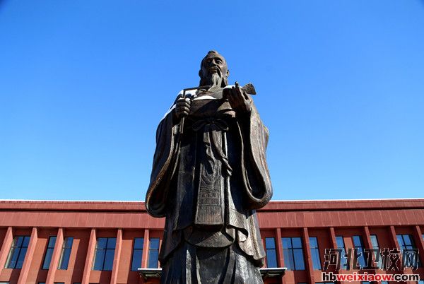 曹妃甸職業(yè)技術(shù)學(xué)院孔子像