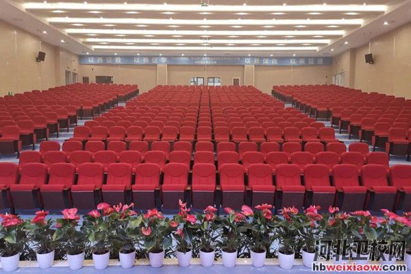 石家莊財經(jīng)商貿(mào)學(xué)校禮堂