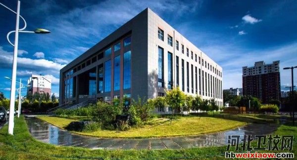 宣化科技職業(yè)學(xué)院教學(xué)樓