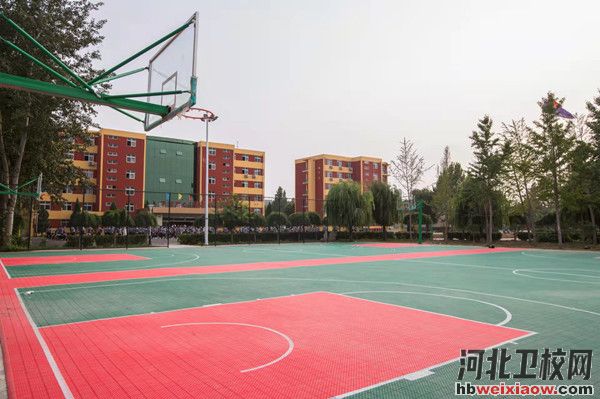 石家莊新希望職業(yè)中專學(xué)校籃球場